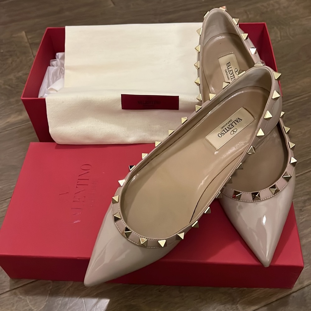 VALENTINO PATENT ROCKSTUD BALLET FLAT Size 38 - Picture 2 of 8